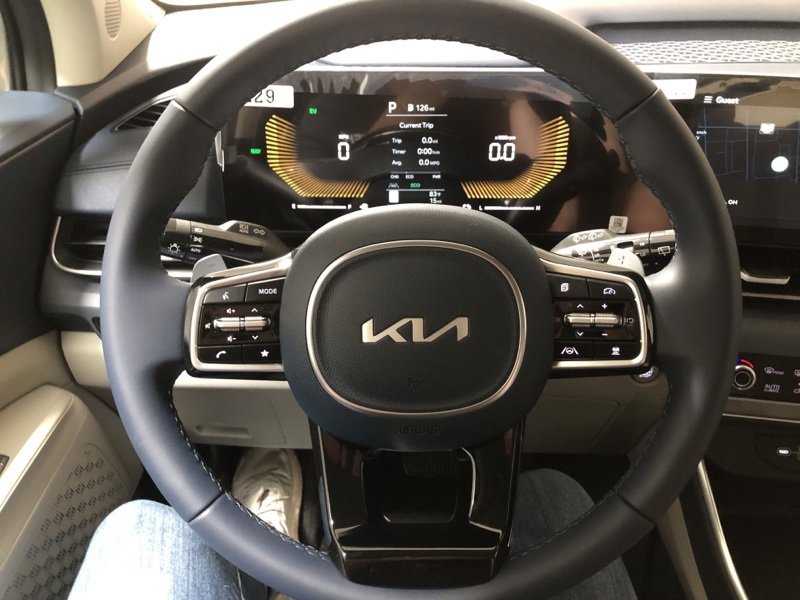 New 2026 Kia Carnival EX image 26