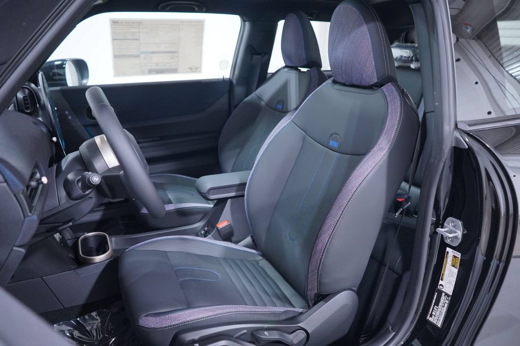 New 2026 MINI Cooper 2-Door Hardtop FWD image 7