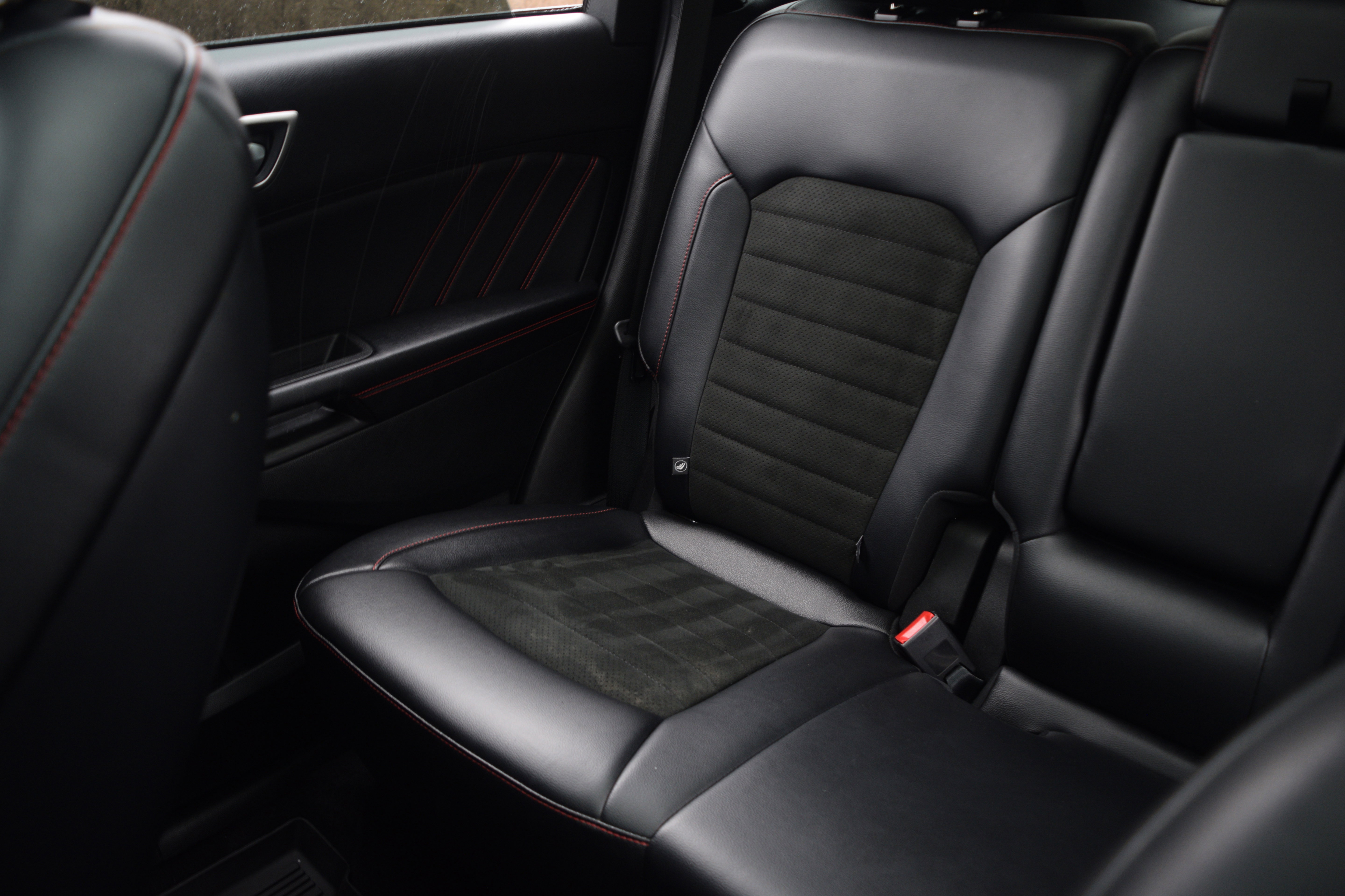 Used 2023 Ford Edge ST-Line image 14