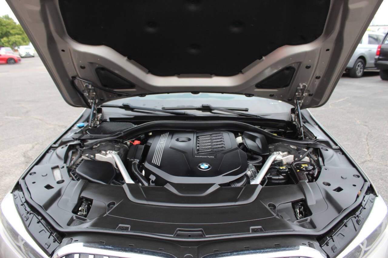 Used 2022 BMW 740i xDrive AWD/4WD image 8