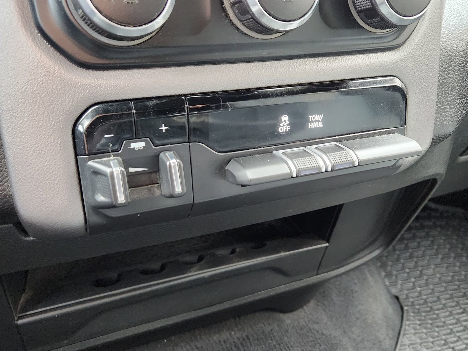 Used 2023 RAM 2500 Big Horn w/ Level 1 Equipment Group image 21