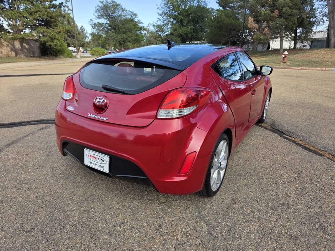Used 2013 Hyundai Veloster w/ Style Pkg FWD image 7