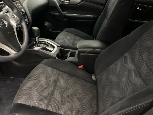 Used 2015 Nissan Rogue SV w/ SV Moonroof Package AWD/4WD image 10