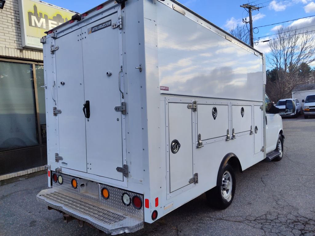Used 2012 Chevrolet Express 3500 image 8