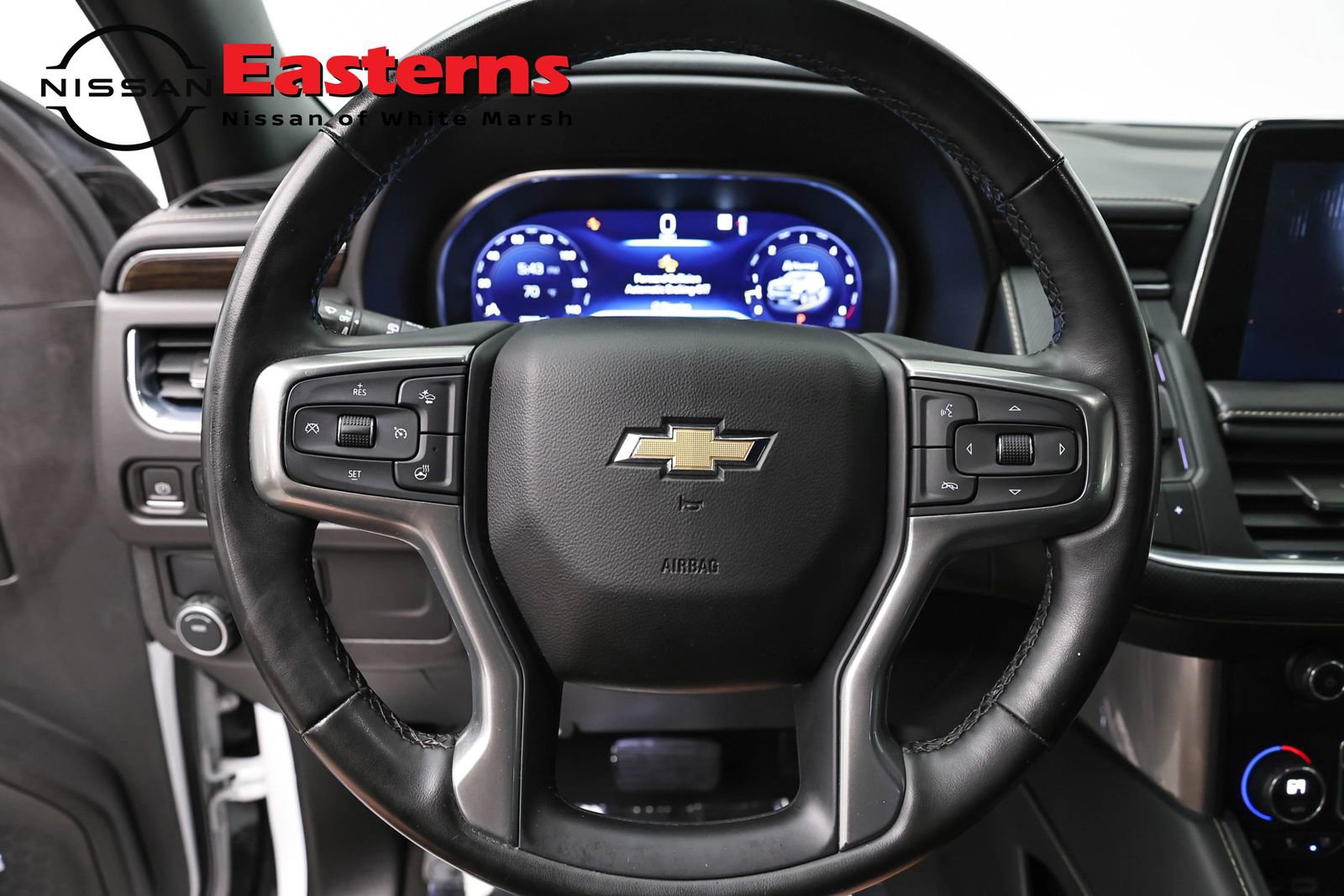 Used 2023 Chevrolet Suburban Premier RWD image 10