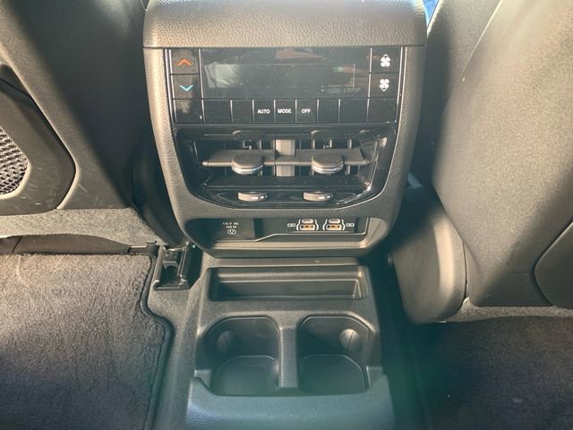 Used 2025 Jeep Grand Cherokee L Altitude image 22