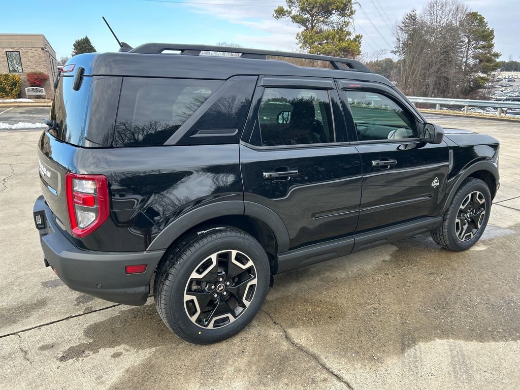 Used 2023 Ford Bronco Sport Outer Banks w/ Tech Package image 6