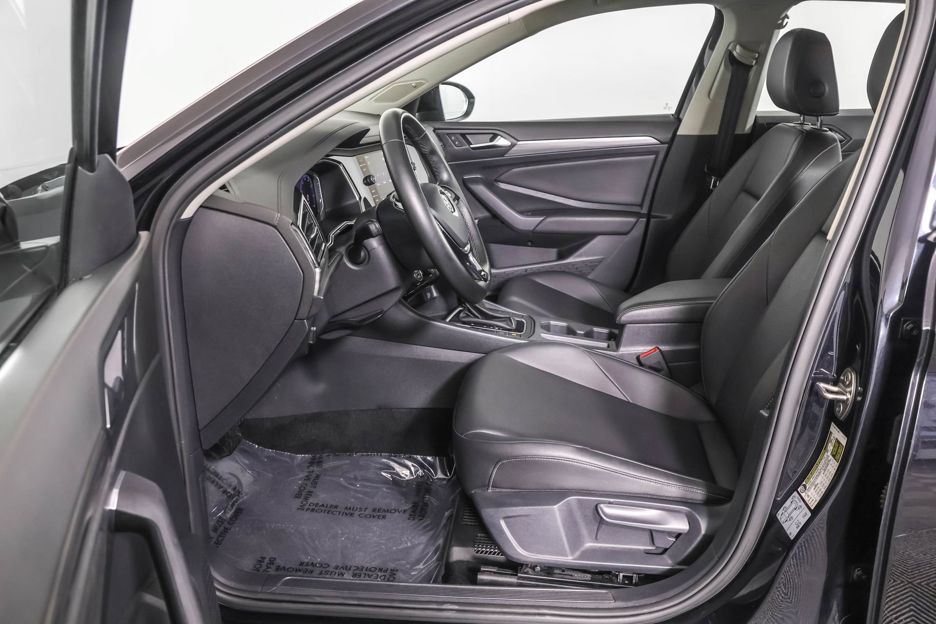 Used 2019 Volkswagen Jetta SEL w/ Cold Weather Package FWD image 7