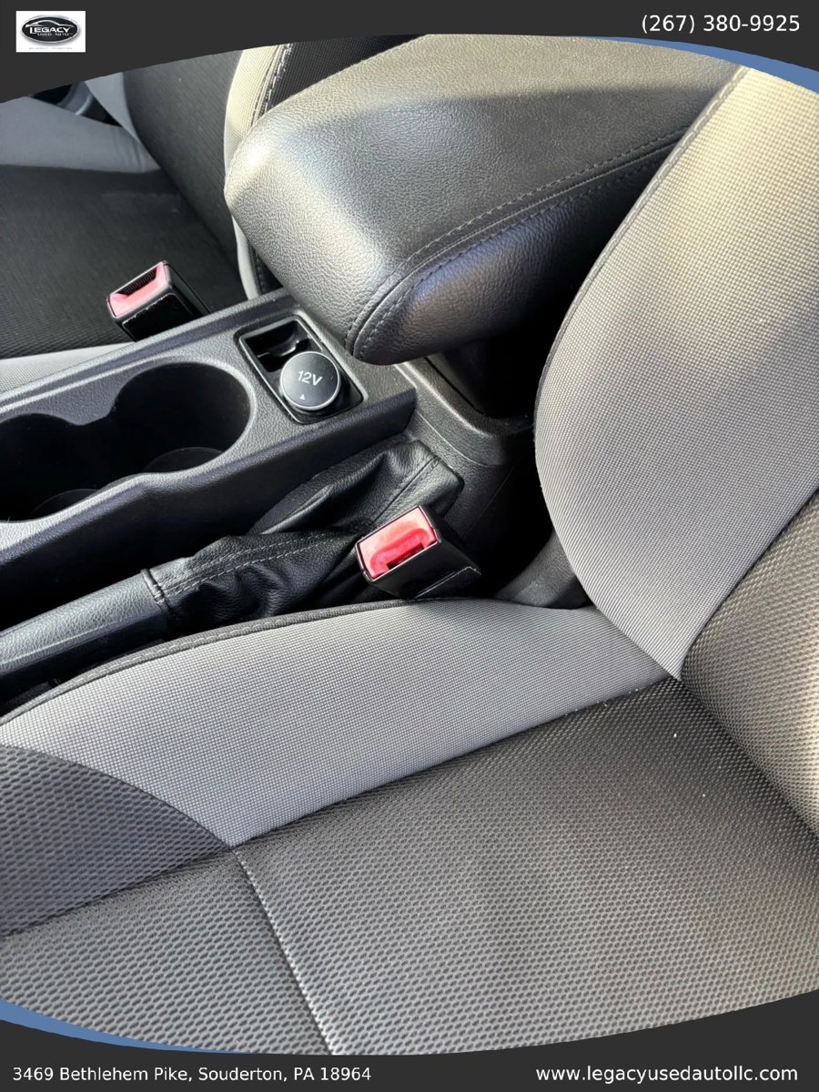 Used 2013 Ford Focus SE image 25