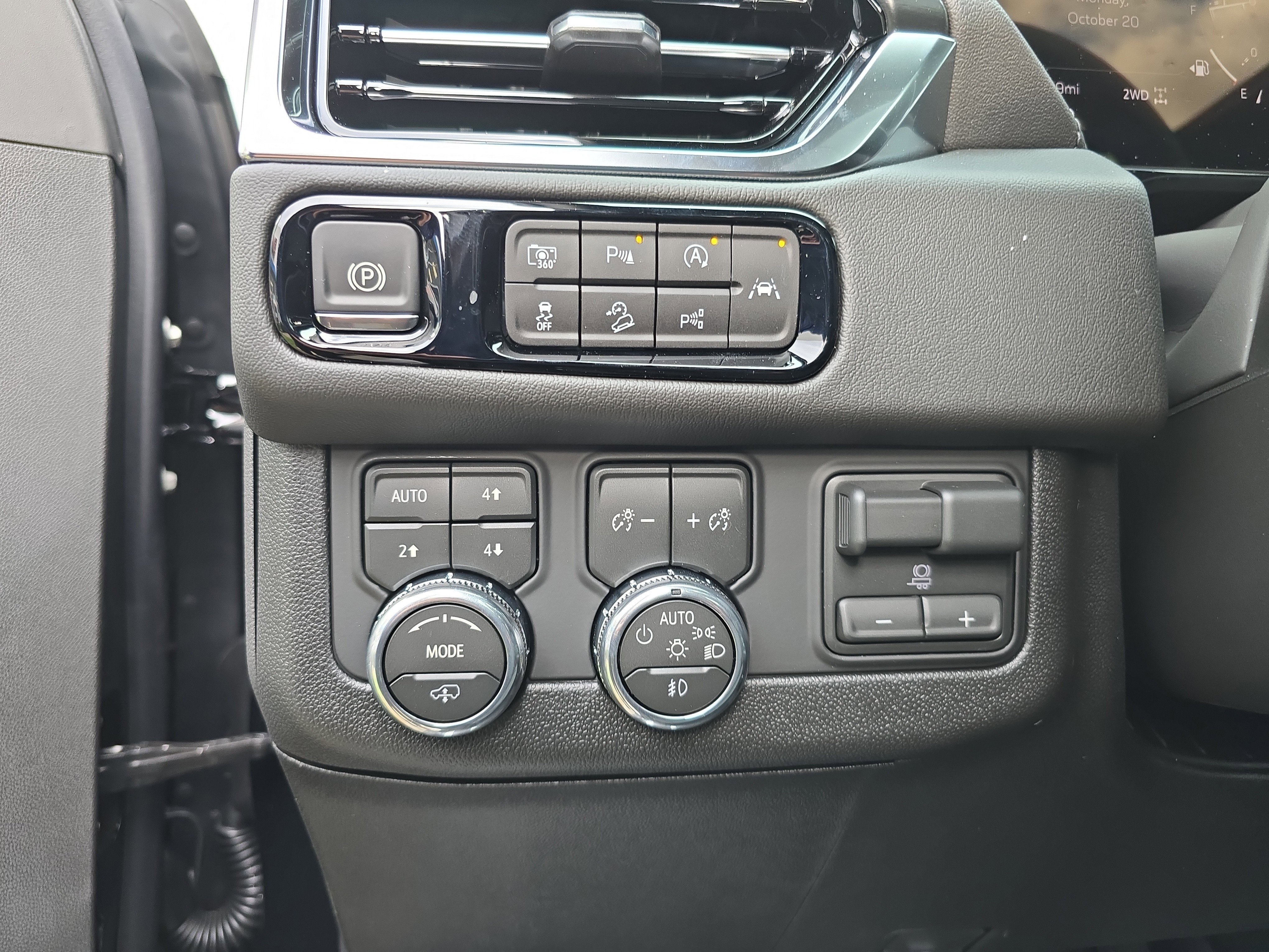 New 2026 GMC Yukon Denali w/ Denali Reserve Package image 23