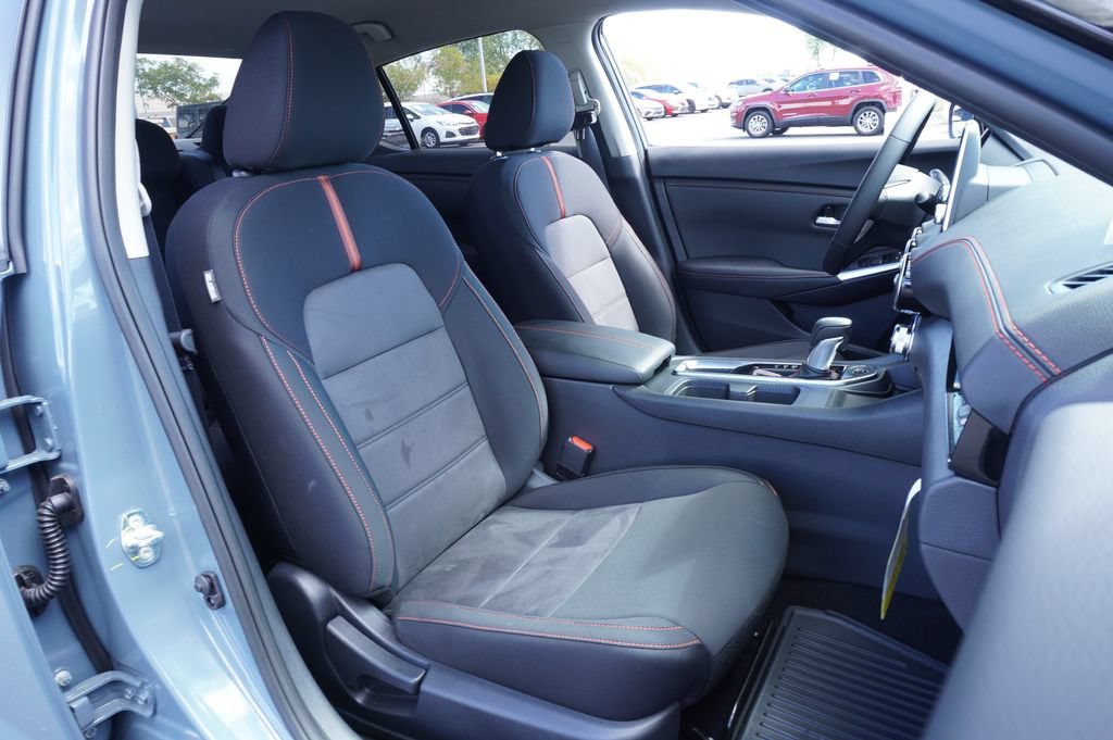 Certified 2025 Nissan Sentra SR FWD image 12