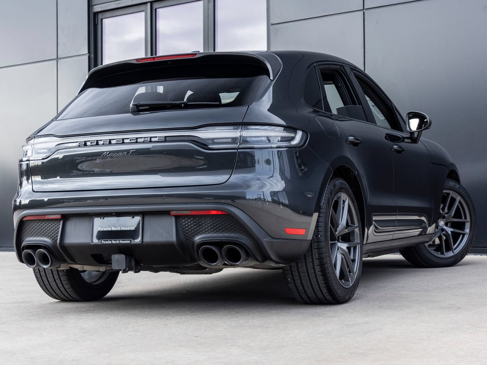 Certified 2025 Porsche Macan Turbo AWD/4WD image 11