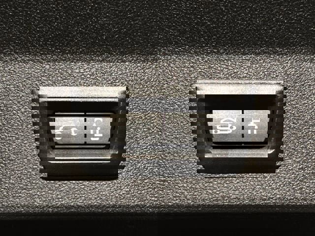 Used 2023 BMW X3 sDrive30i w/ M Sport Package image 32