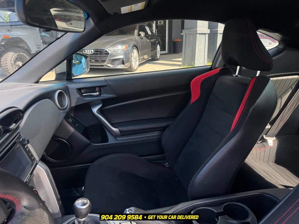 Used 2015 Scion FR-S RWD image 22