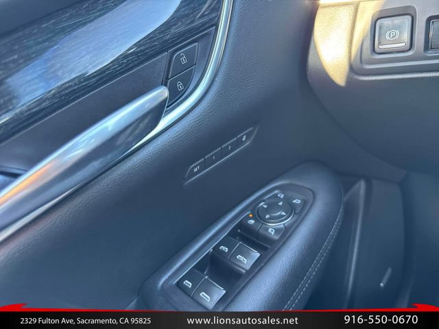 Used 2020 Cadillac XT5 Premium Luxury AWD/4WD image 27