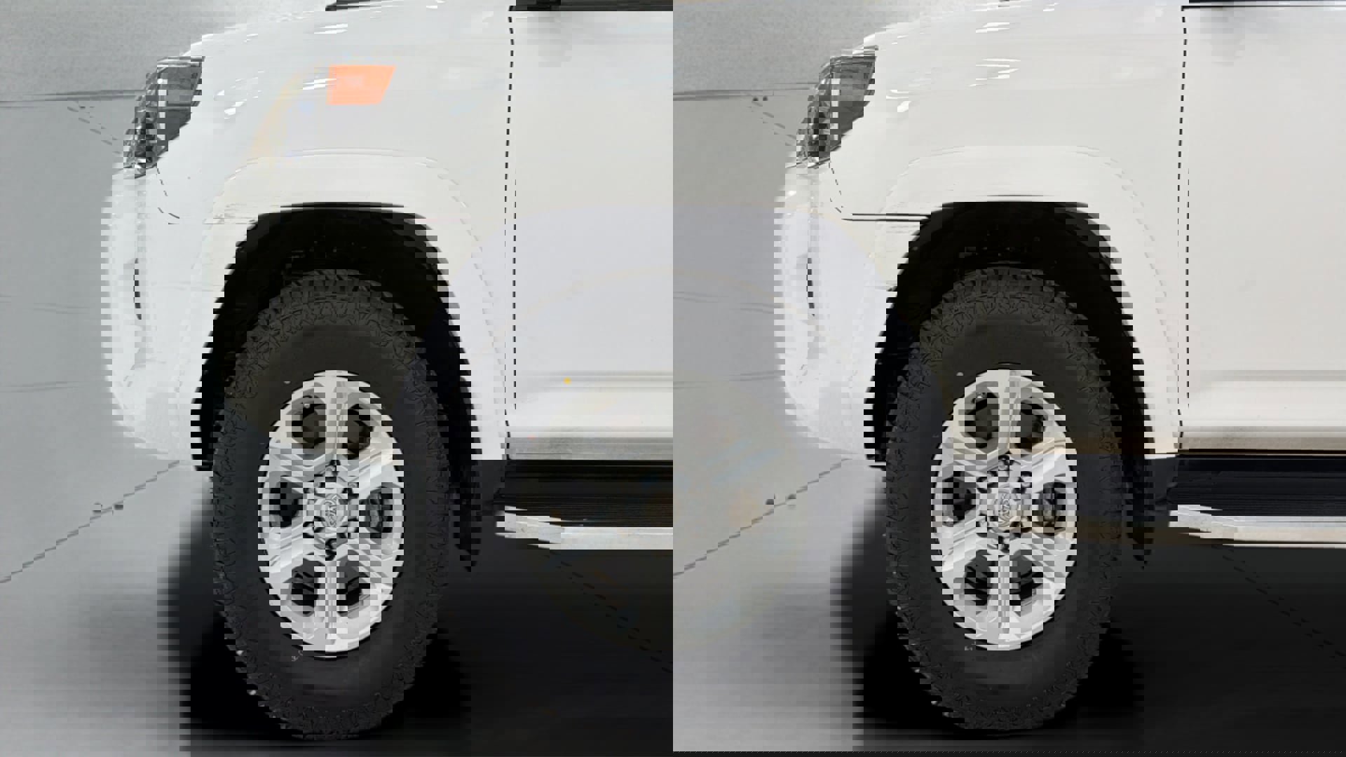 Used 2016 Toyota 4Runner SR5 image 36