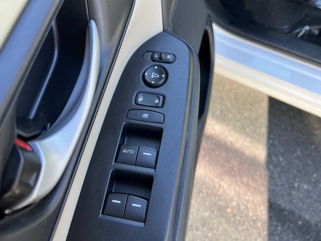 Used 2019 Honda CR-V LX image 11