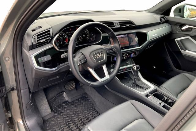 Used 2023 Audi Q3 2.0T Premium Plus w/ Premium Plus Package image 14