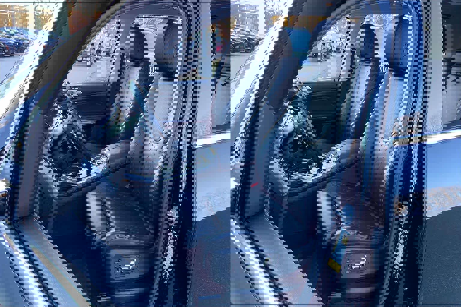 Used 2019 BMW X7 xDrive40i w/ Cold Weather Package image 7