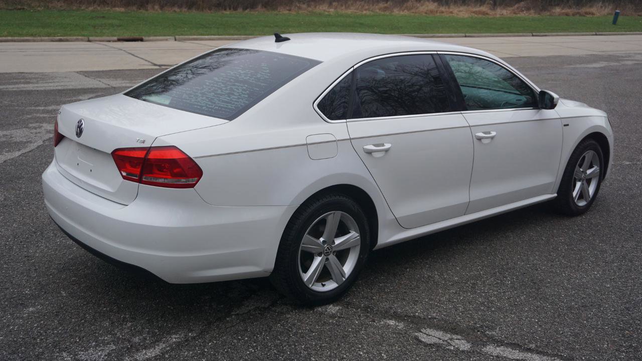 Used 2015 Volkswagen Passat 1.8T Limited Edition FWD image 5