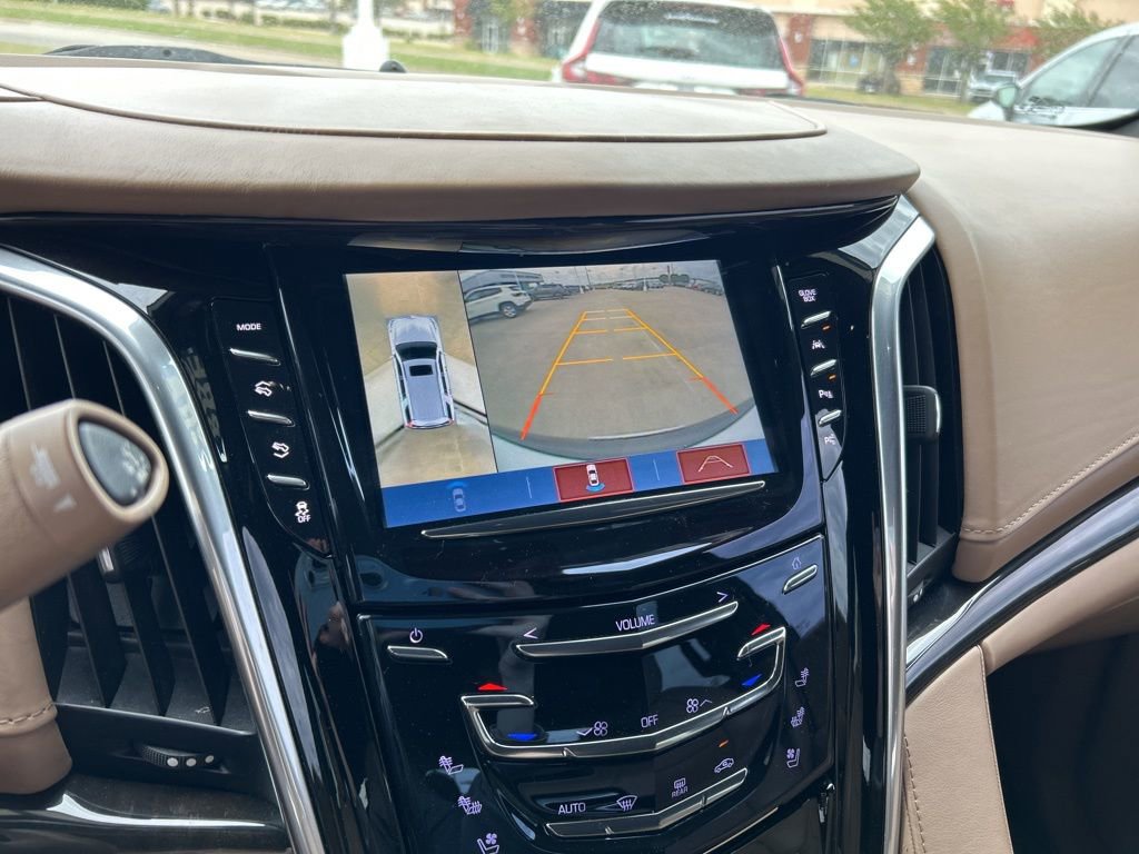 Used 2020 Cadillac Escalade Platinum AWD/4WD image 23