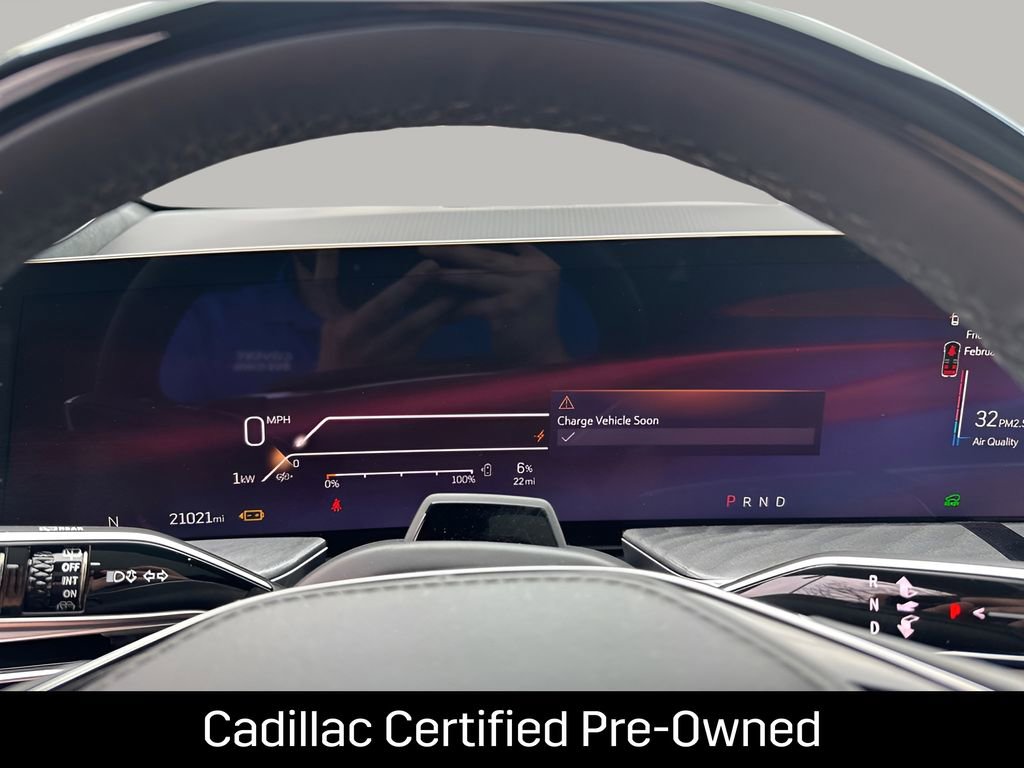 Certified 2025 Cadillac Escalade IQ Luxury 2 w/ LPO, Premium Carpet Package AWD/4WD image 27