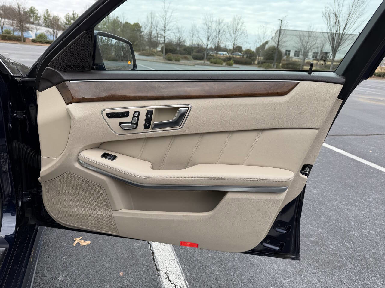 Used 2015 Mercedes-Benz E 350 E 350 4MATIC AWD 4dr Sedan image 18