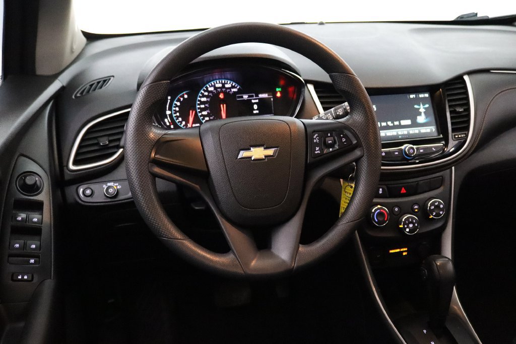 Used 2017 Chevrolet Trax LS AWD/4WD image 16