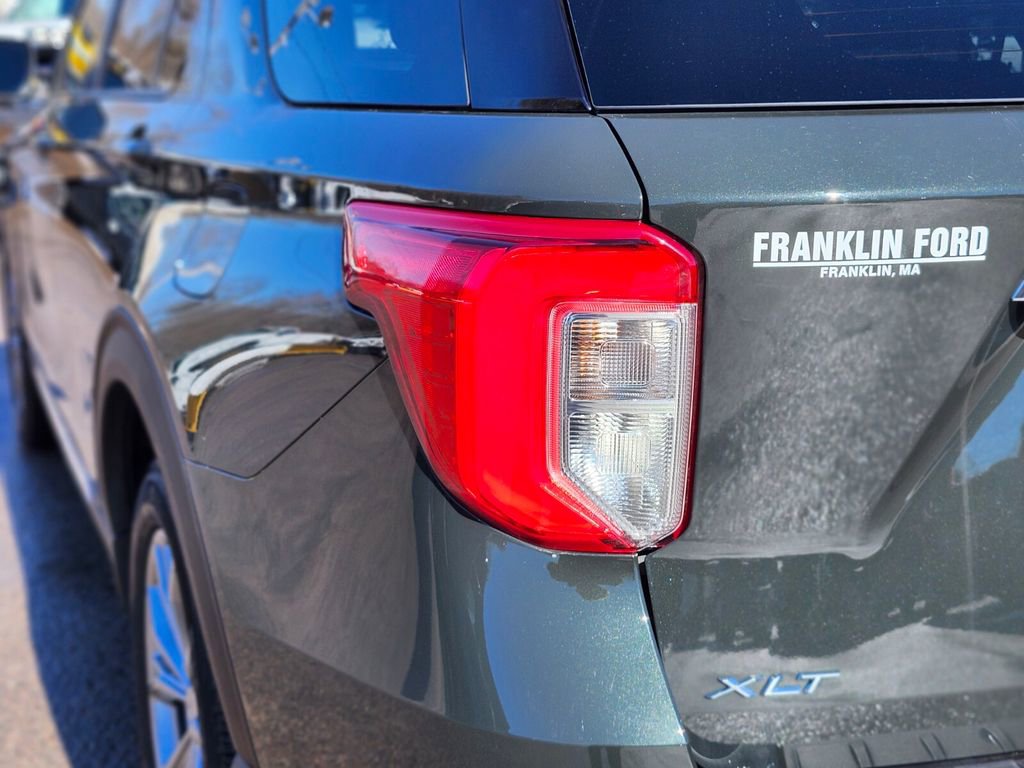 Certified 2022 Ford Explorer XLT w/ Equipment Group 202A image 9