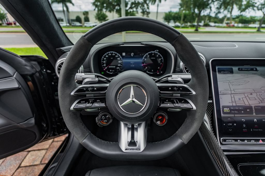 Used 2023 Mercedes-Benz SL 63 AMG 4MATIC image 23