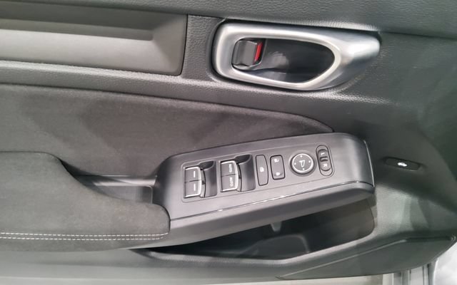 Used 2023 Honda Civic LX image 27