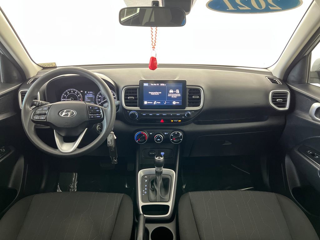 Used 2021 Hyundai Venue SE image 14