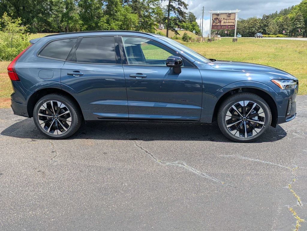 Used 2026 Volvo XC60 B5 Plus w/ Protection Package Premier AWD/4WD image 3