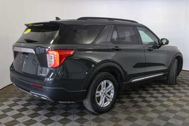 Used 2023 Ford Explorer XLT w/ Equipment Group 202A AWD/4WD image 13