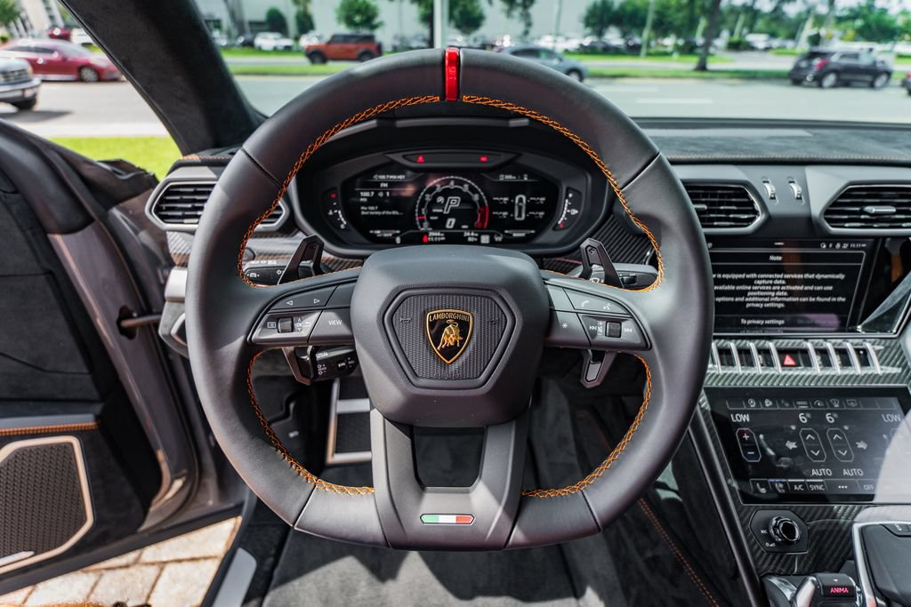 Used 2024 Lamborghini Urus Performante AWD/4WD image 26