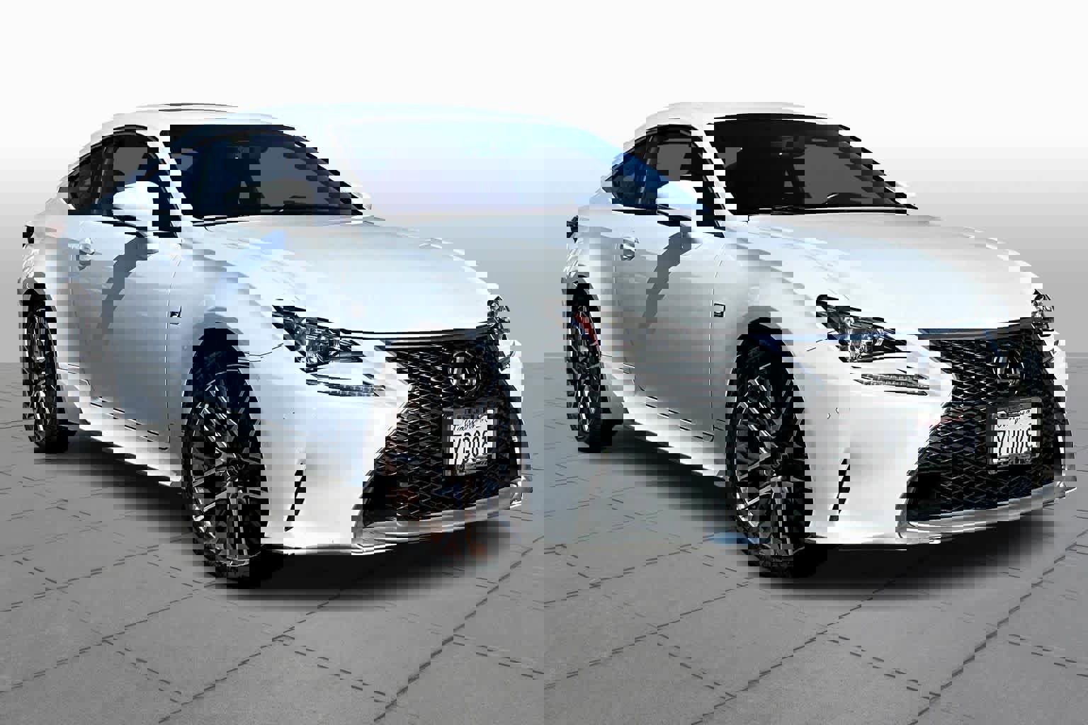 Used 2017 Lexus RC 200t image 2