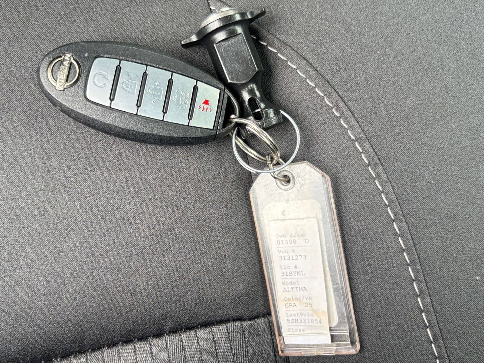 Used 2025 Nissan Altima 2.5 SV FWD image 21