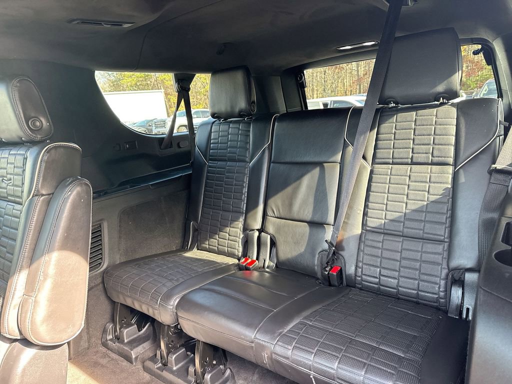 Used 2022 Cadillac Escalade ESV Premium Luxury Platinum image 30