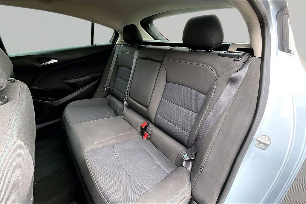 Used 2017 Chevrolet Cruze LT w/ Convenience Package image 26