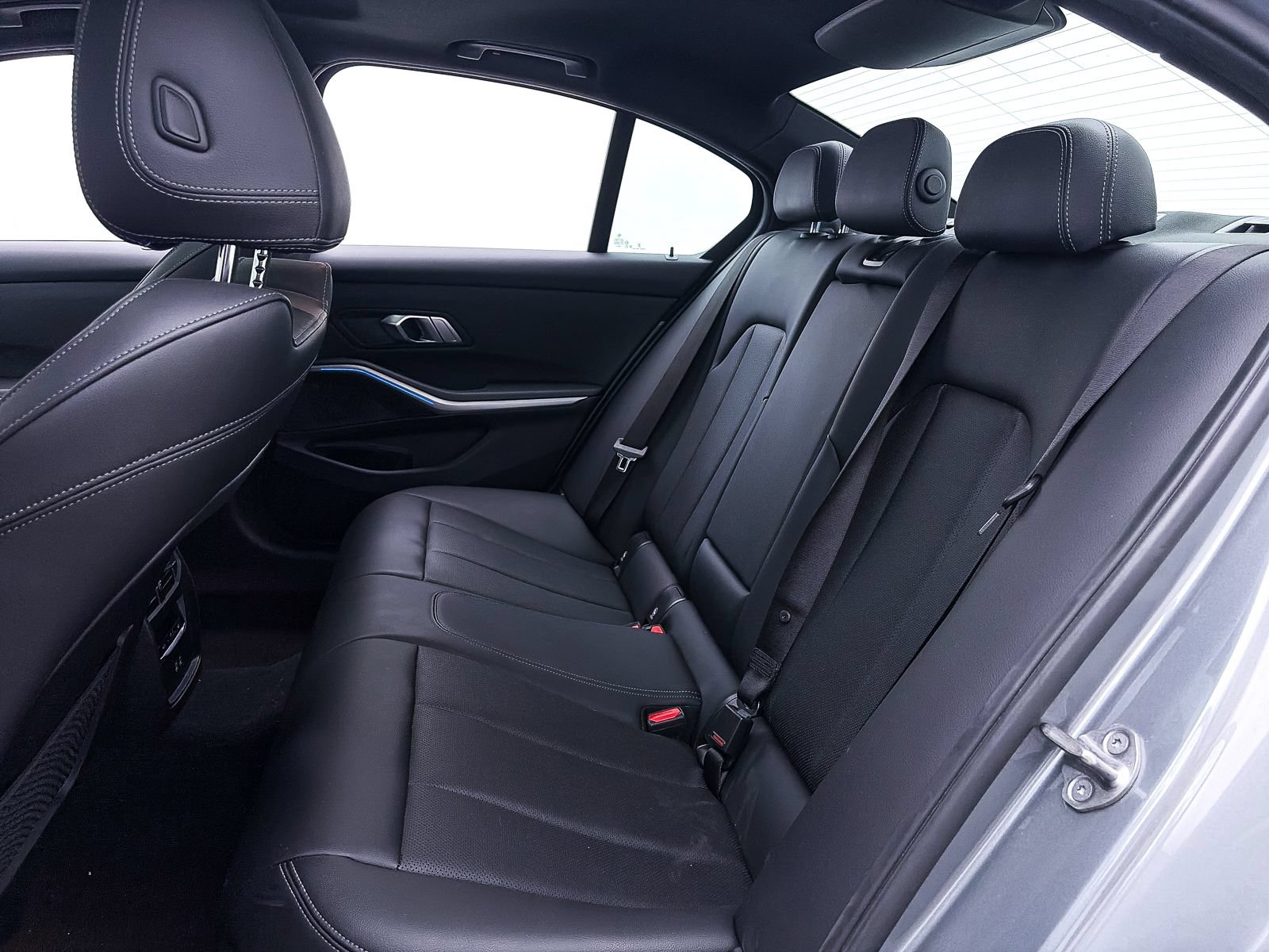 Used 2023 BMW 330i Sedan RWD image 39