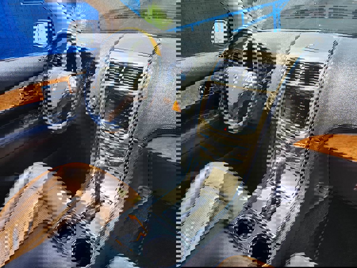 Used 2015 Lincoln MKX FWD w/ Equipment Group 101A image 21