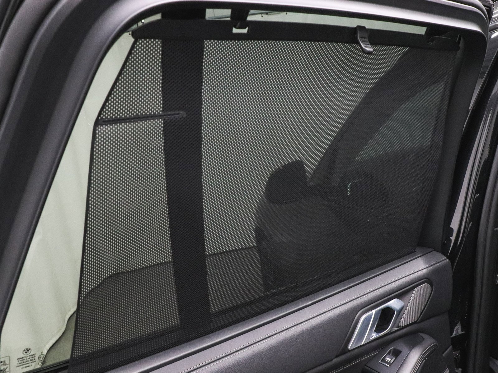 Used 2022 BMW X5 M50i w/ Executive Package image 18