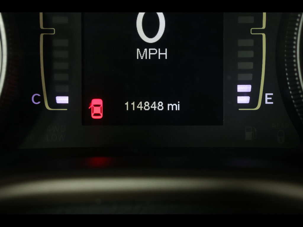 Used 2017 Jeep Cherokee Latitude AWD/4WD image 17