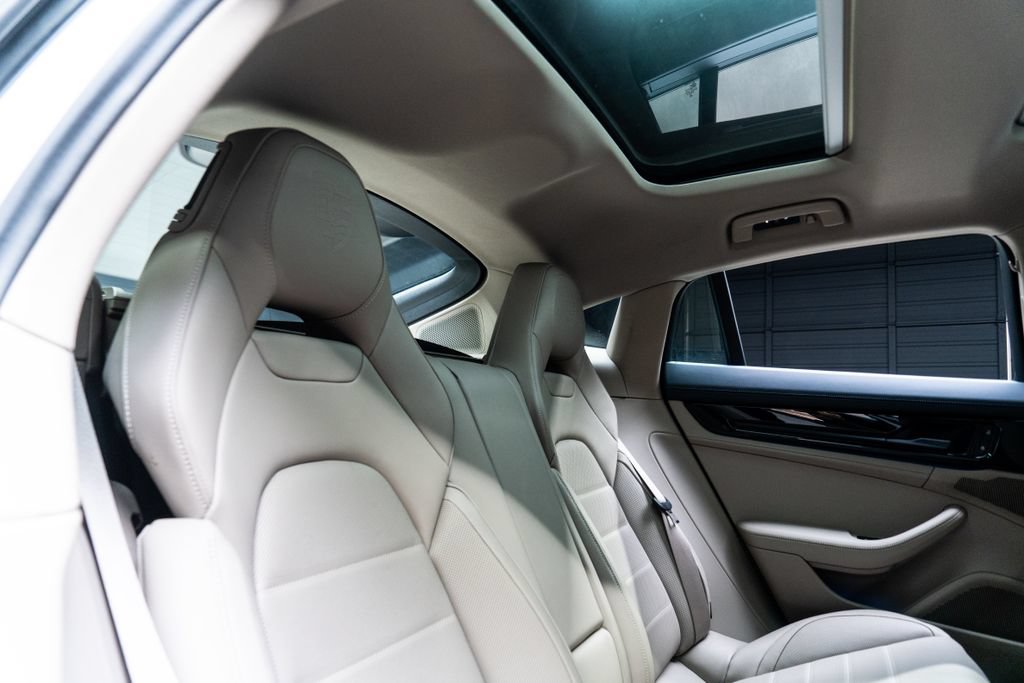 Used 2025 Porsche Panamera w/ Premium Package RWD image 41