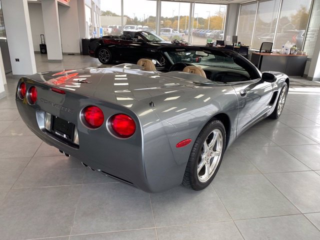 Used 2004 Chevrolet Corvette Convertible w/ Preferred Equipment Group RWD image 3