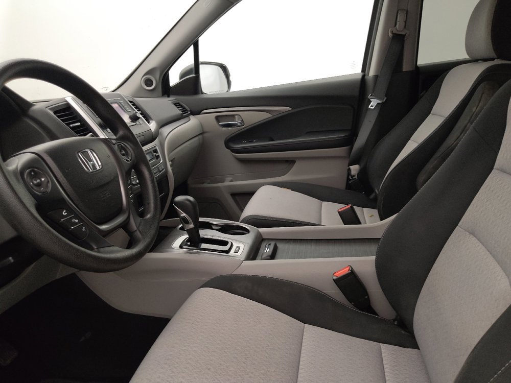 Used 2019 Honda Ridgeline RT image 17