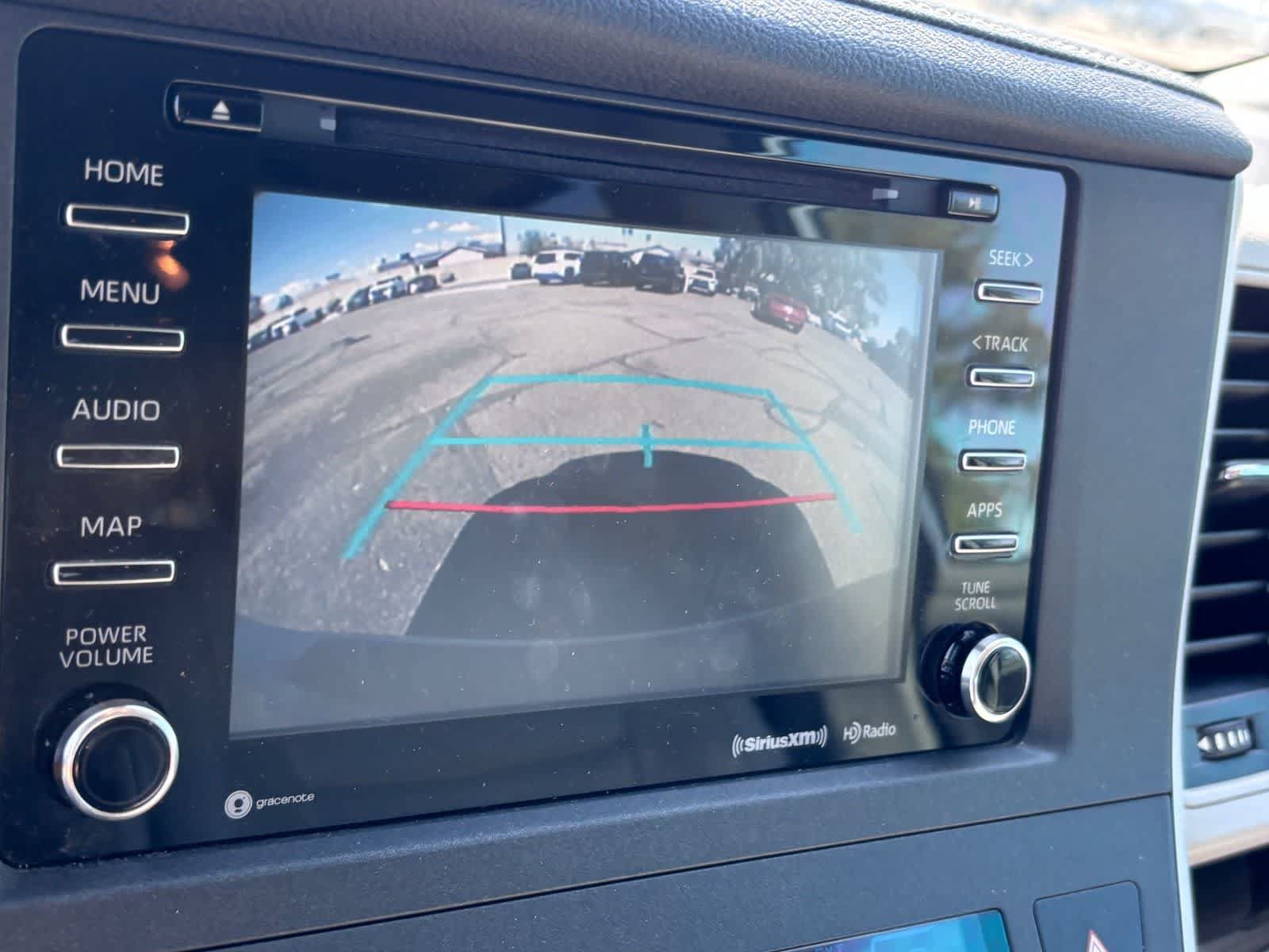 Used 2020 Toyota Sienna XLE w/ XLE Navigation Package FWD image 21