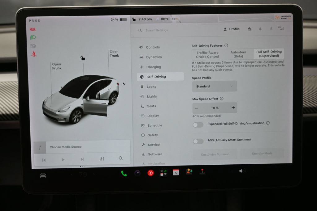 Used 2021 Tesla Model Y Long Range AWD/4WD image 27