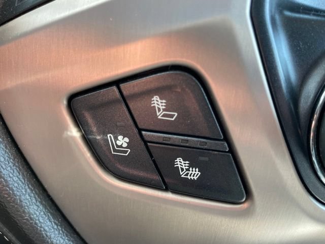 Used 2016 GMC Sierra 2500 Denali w/ Duramax Plus Package AWD/4WD image 11