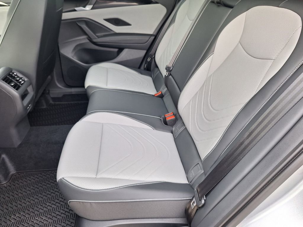 New 2026 Volkswagen Tiguan SE image 22